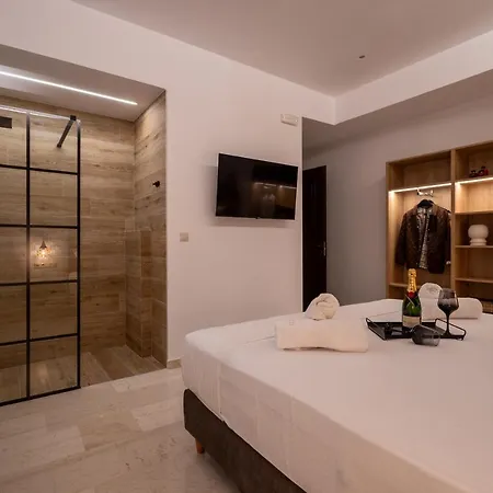 Luxury In Downtown * Heraklion (Crete)
