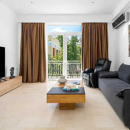 Luxury In Downtown Apartment