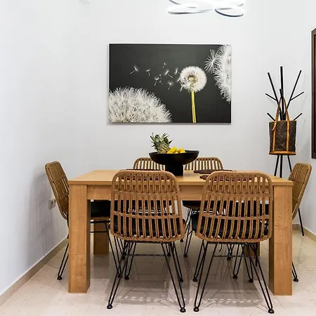 Luxury In Downtown Διαμέρισμα